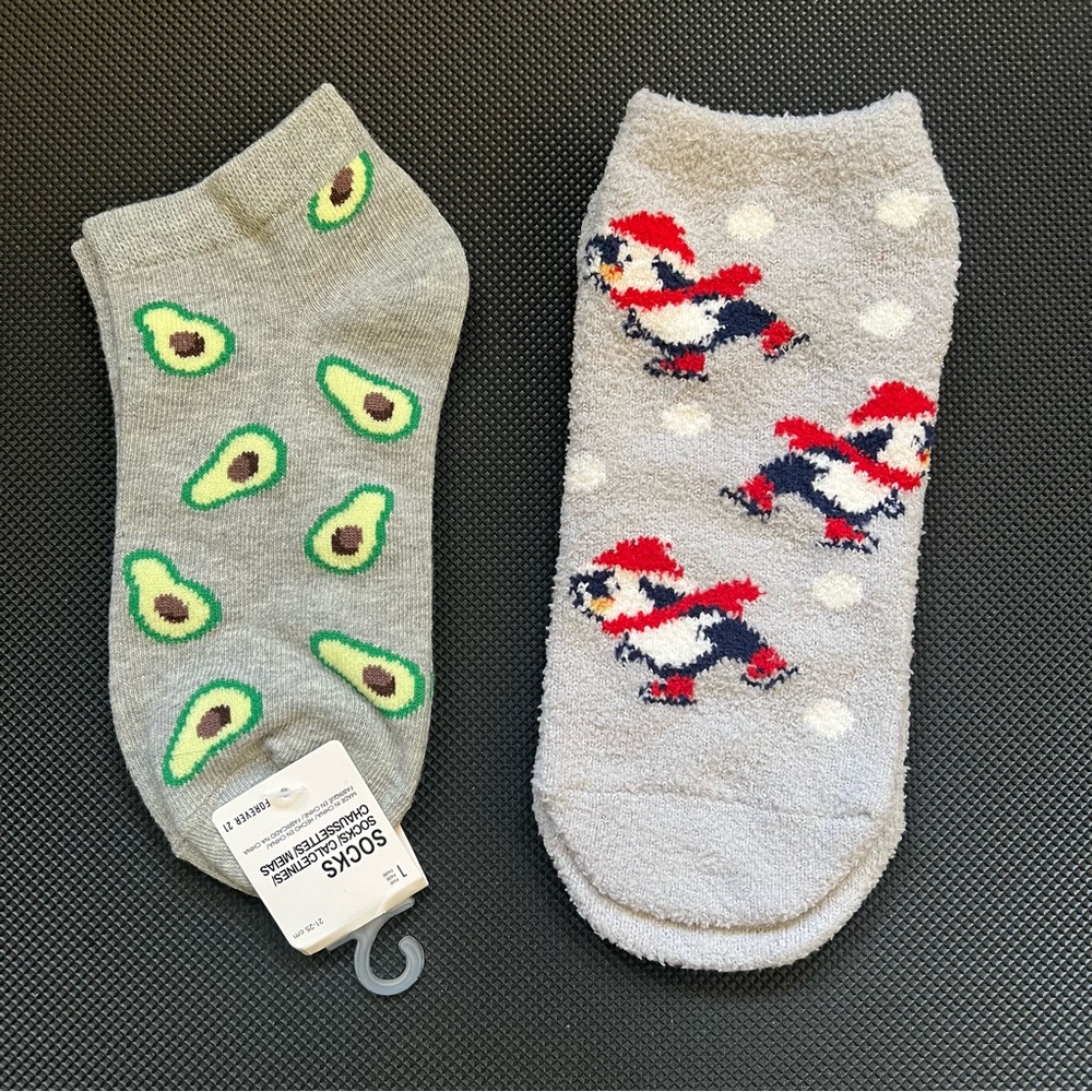 2 pairs of Socks Avocado & Winter Penguins